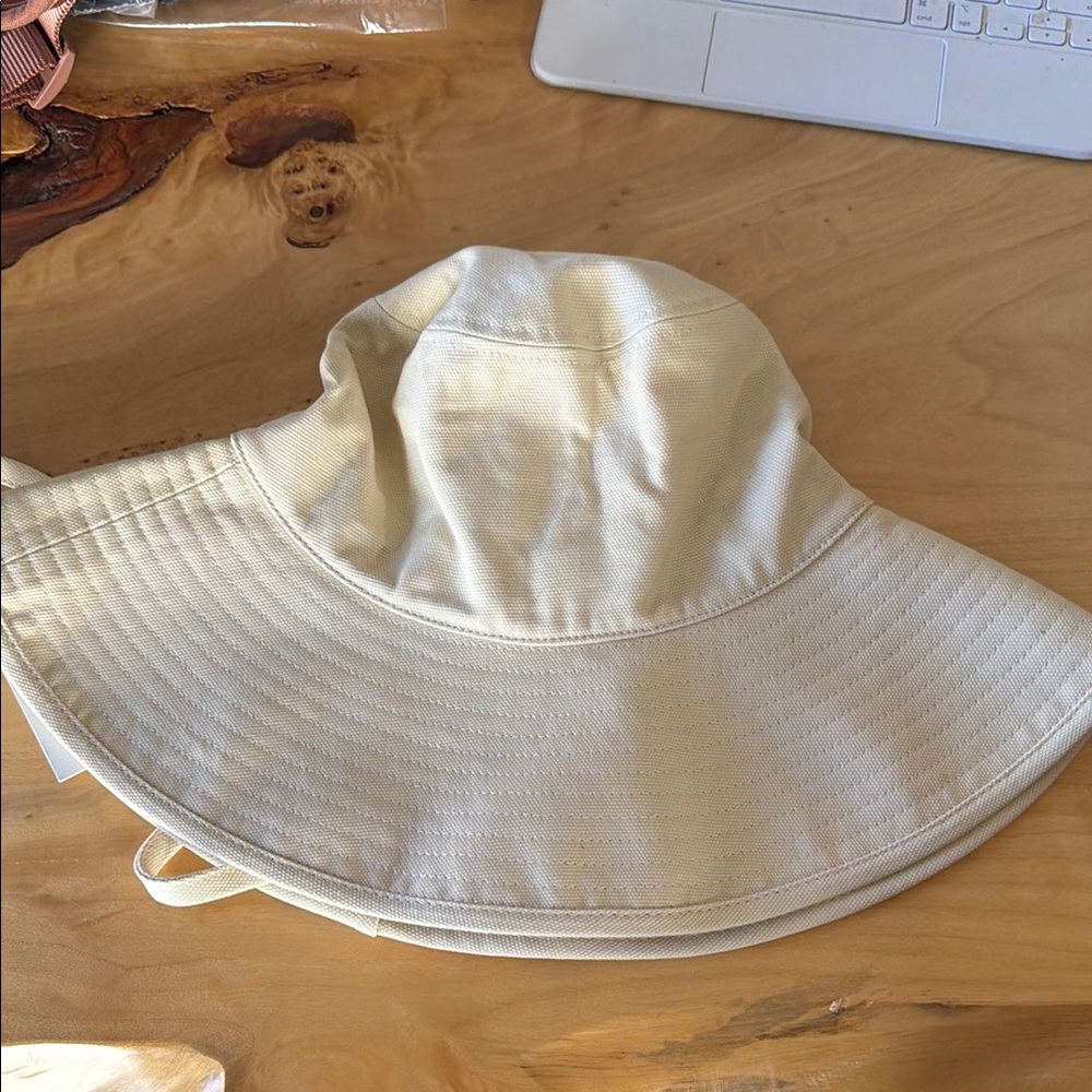 Lack Of Color Holiday Canvas Bucket Hat in Beige